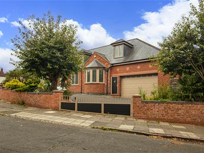 FRONT GARDEN & DRIVEWAY